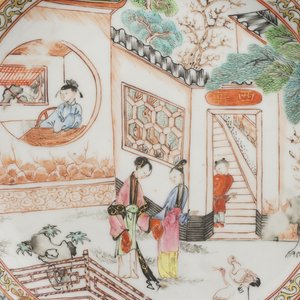 A fine Chinese porcelain famille rose plate, Yongzheng, 18th C. — 照片 3