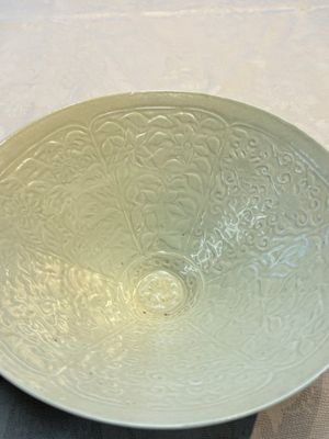 A fine Chinese qingbai conical bowl with incised floral design, Song — 照片 6