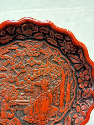 A fine Chinese red cinnabar lacquer flower-shaped 'Xi Wang Mu 西王母' dish, Ming — photo 4