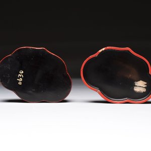 A fine Chinese red cinnabar lacquer ruyi-form 'Ba Man Xian Bao 八蠻獻寶' box and cover, Qianlong — photo 6