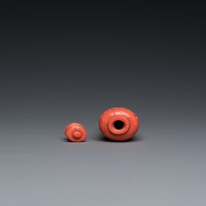 A fine Chinese red coral 'chrysanthemum' snuff bottle, 19/20th C. — 照片 5