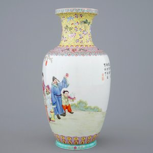 A fine Chinese Republic famille rose vase with a garden scene, 20th C. — 照片 2