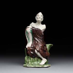 A fine Chinese sancai-glazed figure of a Luohan, Qianlong — photo 1
