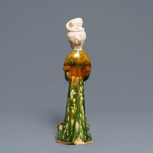 A fine Chinese sancai-glazed pottery model of a court lady, Tang — 照片 4