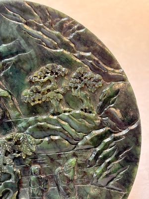 A fine Chinese spinach-green jade table screen with a gilt-cloisonné stand, Qianlong — foto 5
