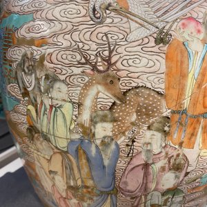 A fine Chinese turquoise-ground famille rose 'Shou' vase with immortals, Qianlong — photo 23