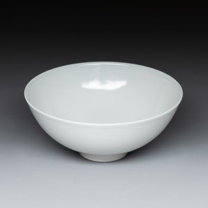 A fine Chinese white-glazed cup, Yongzheng mark and of the period — photo 3