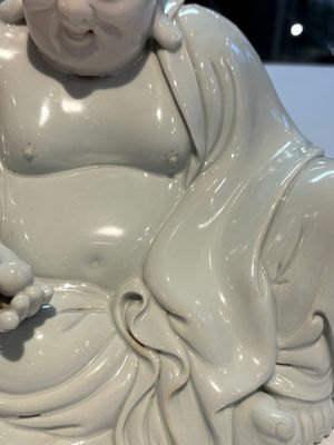 A fine Chinese white-glazed Milefo Buddha, 19th C. — photo 9