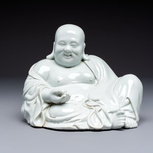 A fine Chinese white-glazed Milefo Buddha, 19th C. — photo 1
