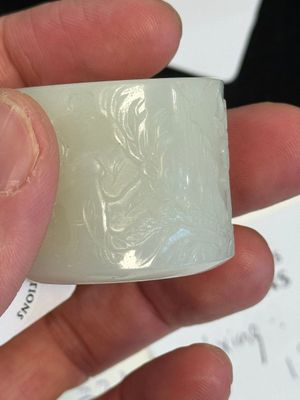 A fine Chinese white jade inscribed archer ring, Zigang 子岡 mark, 18th C. — 照片 17