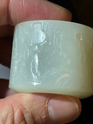 A fine Chinese white jade inscribed archer ring, Zigang 子岡 mark, 18th C. — 照片 27
