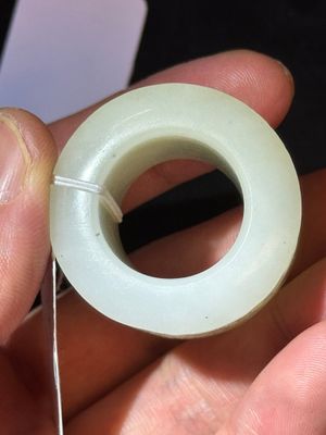 A fine Chinese white jade inscribed archer ring, Zigang 子岡 mark, 18th C. — 照片 35