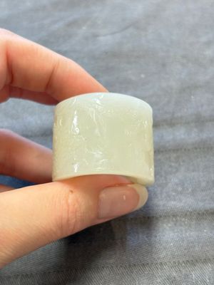 A fine Chinese white jade inscribed archer ring, Zigang 子岡 mark, 18th C. — 照片 4