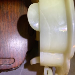 A fine Chinese white jade vessel on wooden stand, Kangxi — photo 16