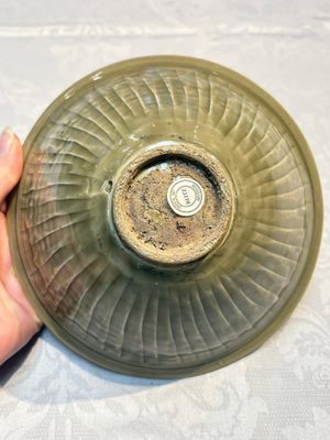 A fine Chinese Yaozhou 'Chrysanthemum' bowl, Northern Song — photo 9