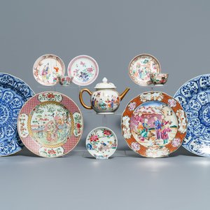 A fine collection of Chinese blue and white and famille rose porcelain wares, Kangxi/Qianlong — photo 1