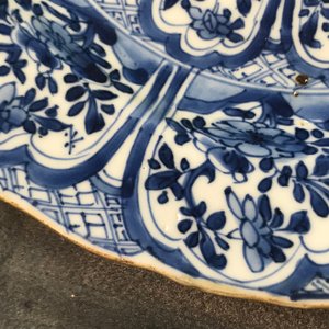 A fine collection of Chinese blue and white and famille rose porcelain wares, Kangxi/Qianlong — photo 48