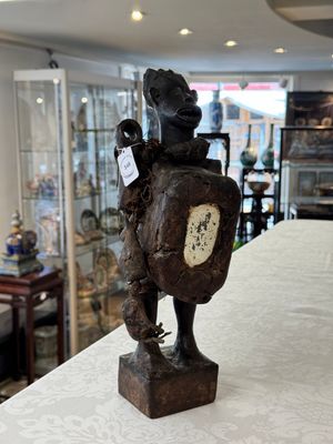 A fine Congolese fetish with a mirror, Democratic Republic of Congo — photo 1