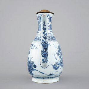 A fine Dutch Delft blue and white chinoiserie jug, Samuel van Eenhoorn, De Grieksche A, 1674-1685 — 照片 5