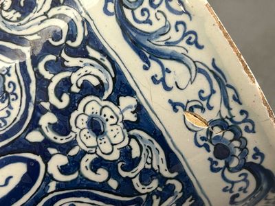 A fine Dutch Delft blue and white five-piece garniture, 1st quarter 18th C. — photo 13