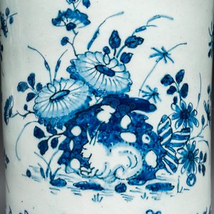 A fine Dutch Delft blue and white five-piece garniture, 1st quarter 18th C. — photo 7