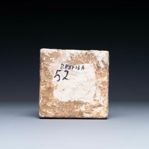 A fine Dutch Delft polychrome maiolica tile with a cherub, ca. 1600 — photo 2