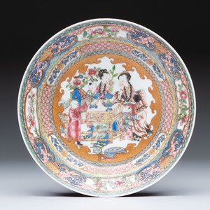 A fine famille rose 'ladies and boys' plate, Samson, Paris, 19th C. — 照片 1
