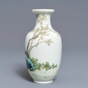 A fine fencai vase with figures in a landscape, Qianlong mark, Republic, 20th C. — 照片 4