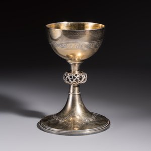 A fine French gilt silver Gothic Revival chalice with a reticulated crown of thorns, late 19/early 20th C. — photo 1