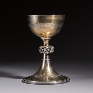 A fine French gilt silver Gothic Revival chalice with a reticulated crown of thorns, late 19/early 20th C. — photo 3