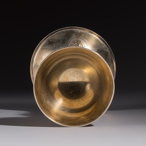 A fine French gilt silver Gothic Revival chalice with a reticulated crown of thorns, late 19/early 20th C. — photo 6