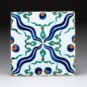 A fine intact Iznik 'Cintamani' tile, Tekfur Saray kilns, Turkey, early 18th C. — 照片 1