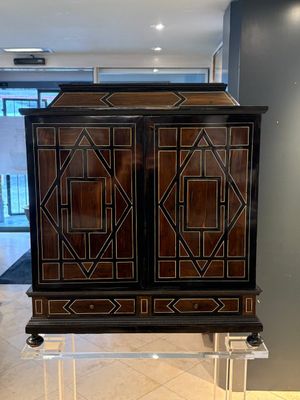A fine Italian tortoiseshell- and ebony-veneered cabinet, Florence, 17th C. — photo 42