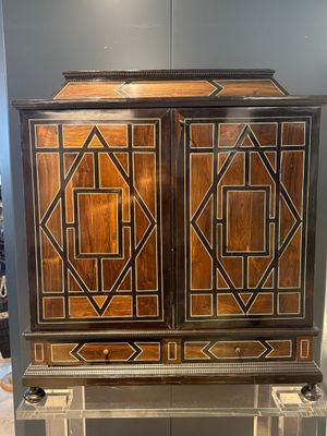 A fine Italian tortoiseshell- and ebony-veneered cabinet, Florence, 17th C. — photo 1