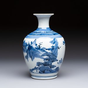 A fine Japanese Arita blue and white vase or sake bottle with landscape design, Edo, ca. 1680 — photo 1