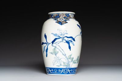 A fine Japanese blue, white and copper-red vase, Kato Shigeju 加藤繁十 mark, 19th C.