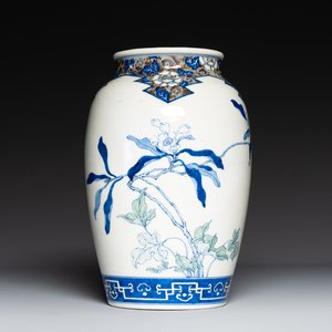 A fine Japanese blue, white and copper-red vase, Kato Shigeju 加藤繁十 mark, 19th C. — foto 1