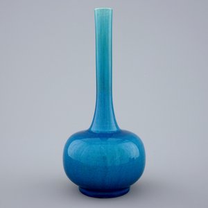 A fine Japanese monochrome turquoise Awaji vase, 19th C. — 照片 1