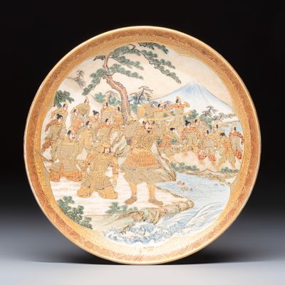 A fine Japanese Satsuma 'Samurai' plate, Meigyokuzan 明玉山 mark, Meiji, 19th C., Meigyokuzan 明玉山 mark, Meiji, 19th C.