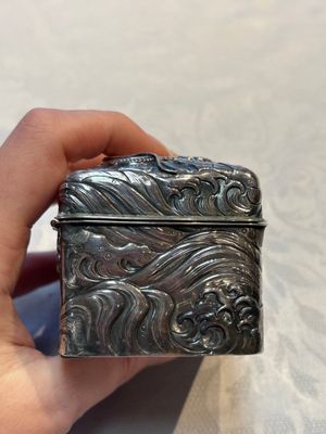 A fine Japanese silver 'Dragon' box, 19th C. — photo 5