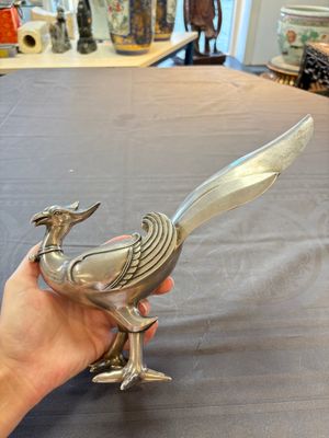 A fine Japanese silver phoenix, made by Toshihiko 敏彥造, silver 銀製 mark, Meiji/Taisho, 19/20th C. — photo 2