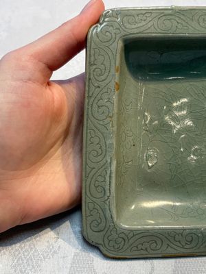 A fine Korean celadon square dish with incised floral design, Goryeo, 12th C. — photo 4