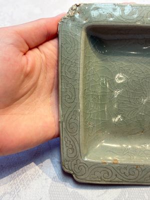 A fine Korean celadon square dish with incised floral design, Goryeo, 12th C. — photo 5