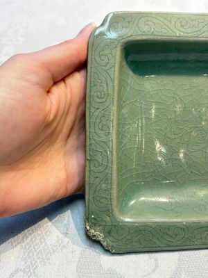 A fine Korean celadon square dish with incised floral design, Goryeo, 12th C. — photo 6