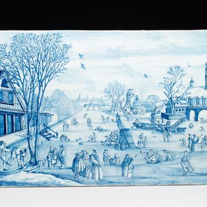 A fine large blue and white Dutch Delft plaque with an ice-skating scene, early 18th C. — foto 1