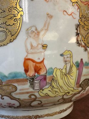 A fine large Chinese Canton famille rose 'Mandarin subject' bowl, Qianlong — 照片 13