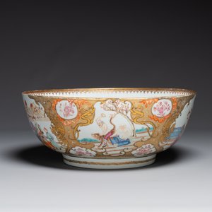 A fine large Chinese Canton famille rose 'Mandarin subject' bowl, Qianlong — 照片 2