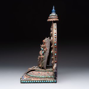 A fine large Nepalese red coral and precious stone-inset brass and silver filigree 'Bhairava' mask, 19th C. — photo 4
