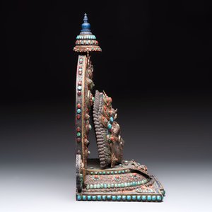 A fine large Nepalese red coral and precious stone-inset brass and silver filigree 'Bhairava' mask, 19th C. — photo 6