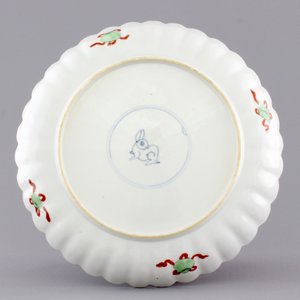 A fine lobed Chinese famille verte porcelain plate with a "zotje", Kangxi, ca. 1700 — photo 2